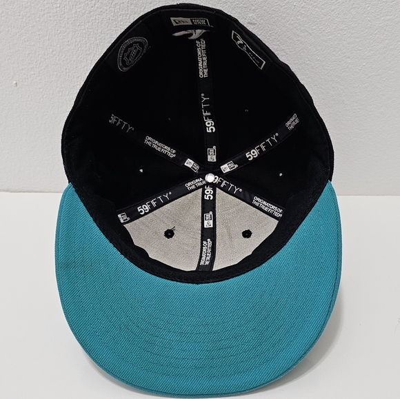 New Era x NHL San Jose Sharks Official Players Hat - Picture 7 of 11